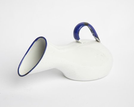 Urinal in Enamel